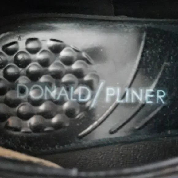 Donald Pliner Samie Black Patent Leather Loafers Size 6.5 - Picture 6 of 11